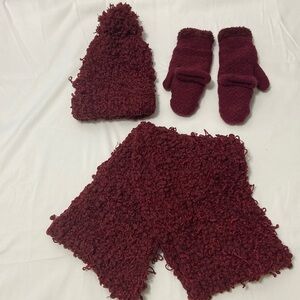 SONOMA MAROON POPCORN INFINITY SCARF AND HAT. AND MITTEN GLOVES.
